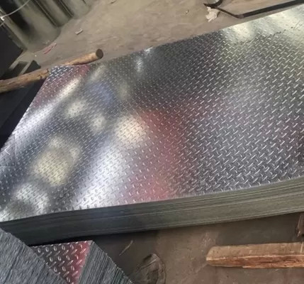 A36 Q235 Q345 Galvanized Steel Plate 2mm 8mm Low Carbon Galvanized Checker Plate